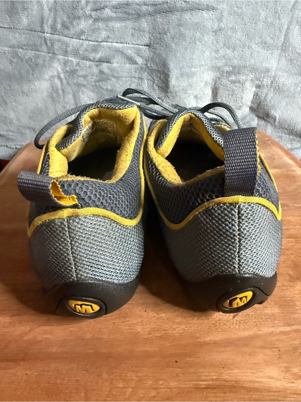 Merrell Men’s Trail Glove Gray and Yellow Athletic Trainers - Picture 4 of 8